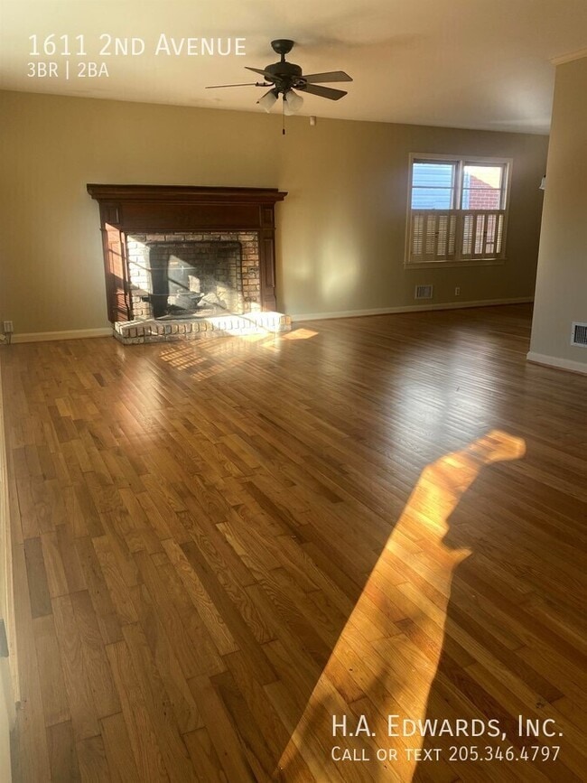 Photo - 1611 2nd Ave