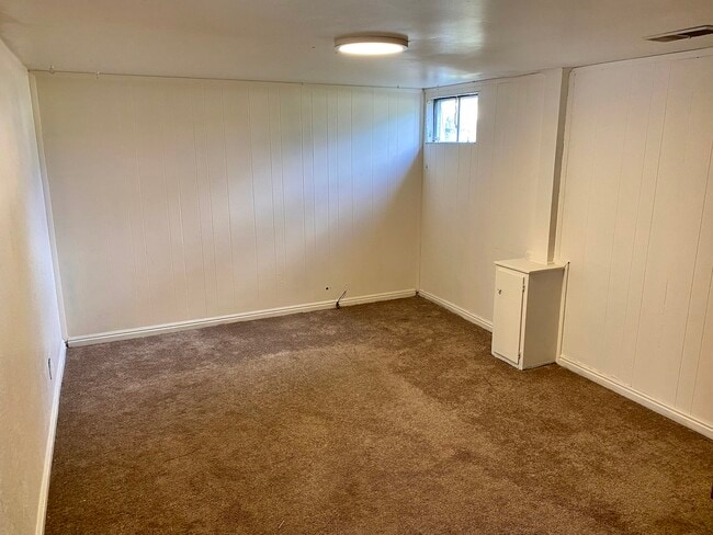 Photo - 877 N 450 W Unidad Basement