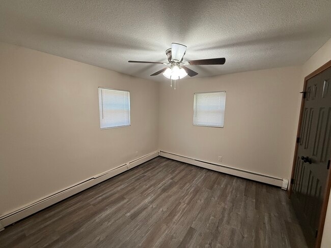 Bedroom - 1322 W Montrose St Unit 1