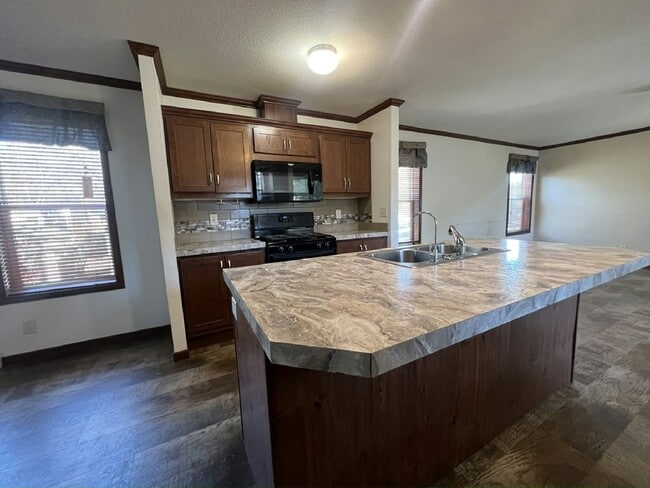 Photo - 211 Canal Dr