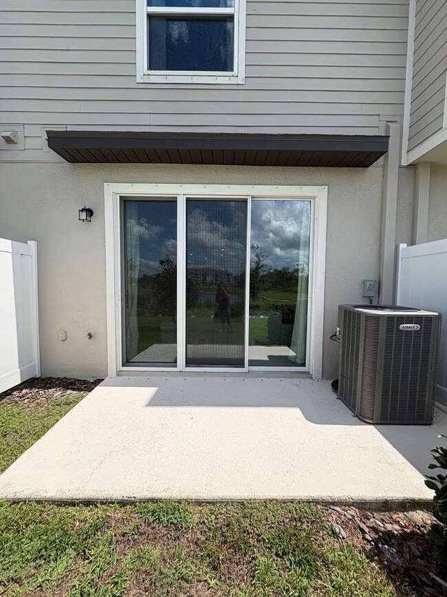 Photo - 5489 Elmview Xing