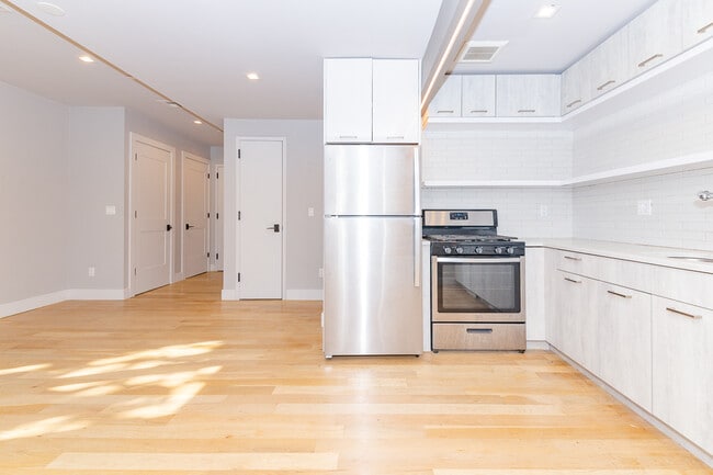 202 Clifton Pl Unit 2B