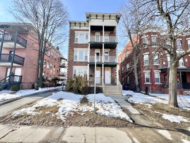 Building Photo - 291 Garden St Unit 1st Floor Rental