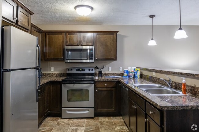 Villas at Canyon Creek Apartments