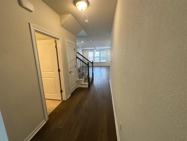 Photo - 16021 Nightshade St