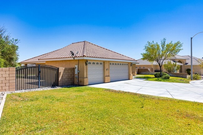 Photo - 1112 N Cynthia Ct
