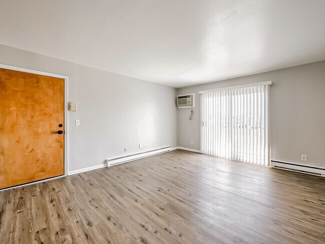 Photo - 825 S Grand Ave Unit Apt 5