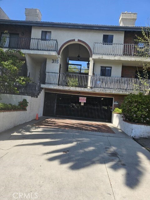Building Photo - 315 S Harvard Blvd Unit 109 Rental