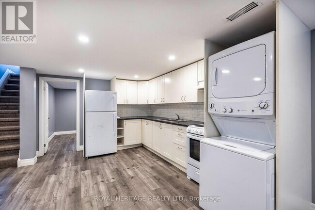 Photo - 1041 Barnardo Ave