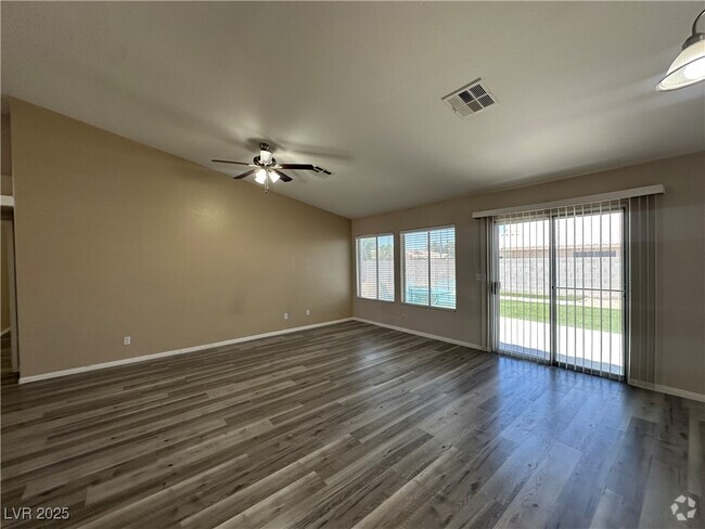 Building Photo - 1616 Watercreek Dr Rental