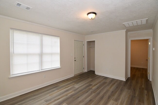 Photo - Recently Renovated 3 Bedroom House - Section 8 Welcome