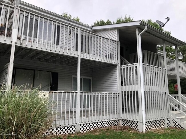 Building Photo - 136 View Ct Unit 204 Rental