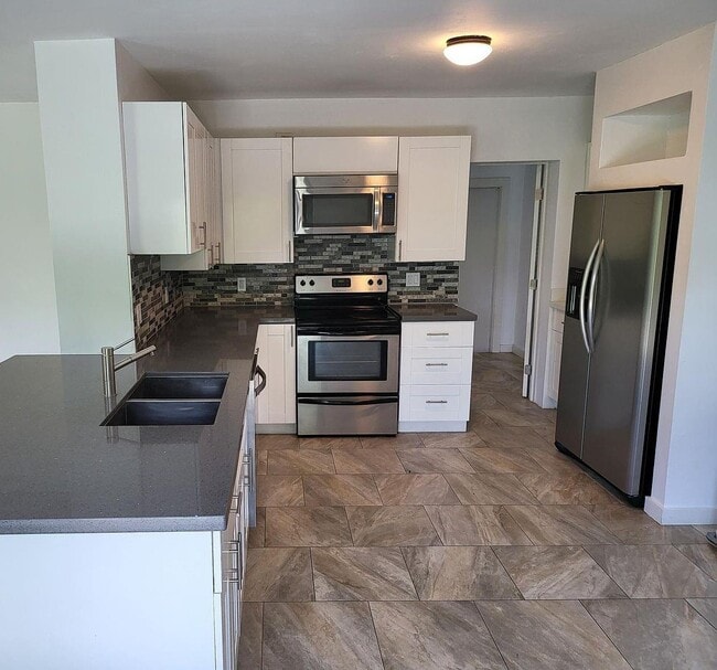 Photo - 8575 SW 125th St