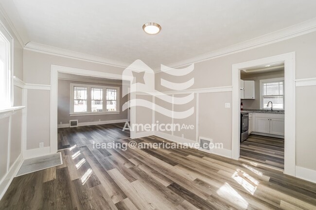 Photo - 1214 N Douglas St