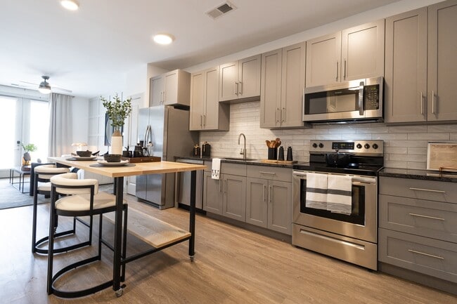 Interior Photo - WOODBURN EXCHANGE Rental