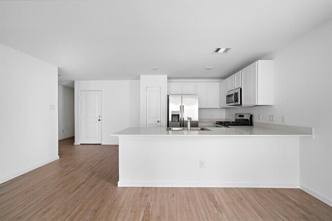 Photo - 27142 Breakaway Ln