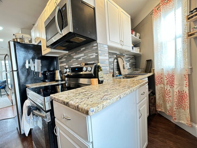 Photo - 37 Adamson St Unit 2