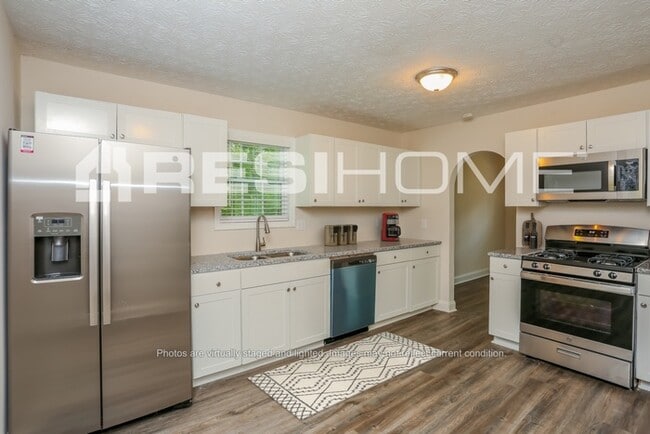 Photo - 8225 Freestone Dr