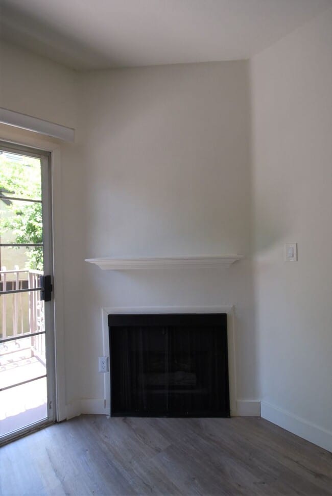 Photo - 11434 Moorpark St Unidad 102