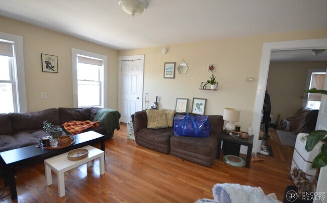 Photo - 53 West Seventh St. Unit 3 Unit 3