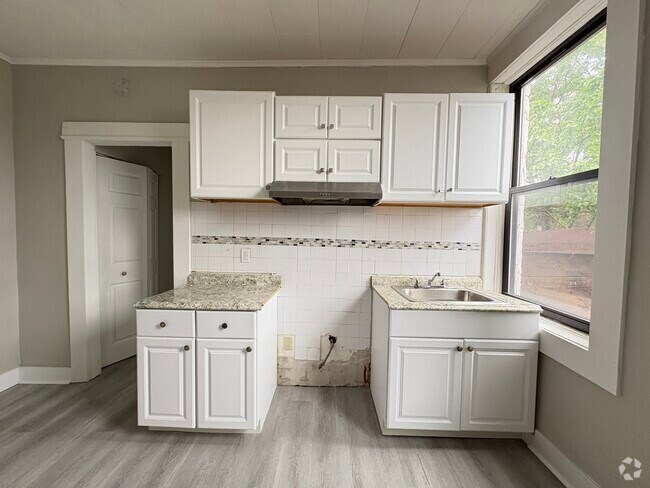 Building Photo - 183 Beacon Ave Unit 6 Rental