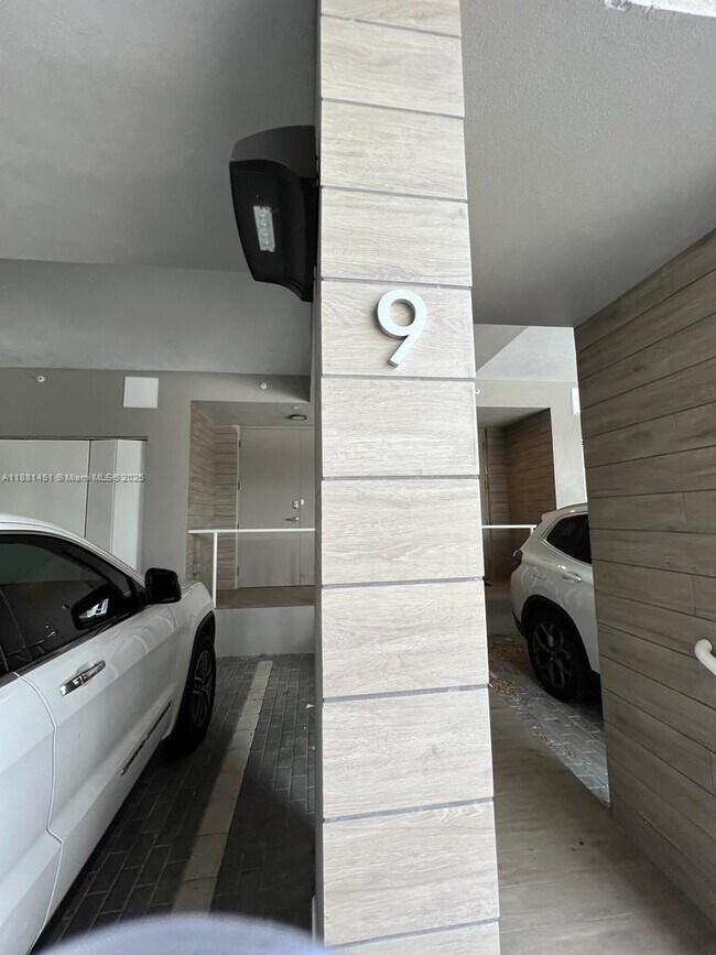 Photo - 1000 99th St Unidad 10