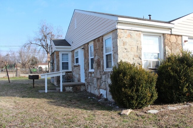 Photo - Minutes from Tinker!