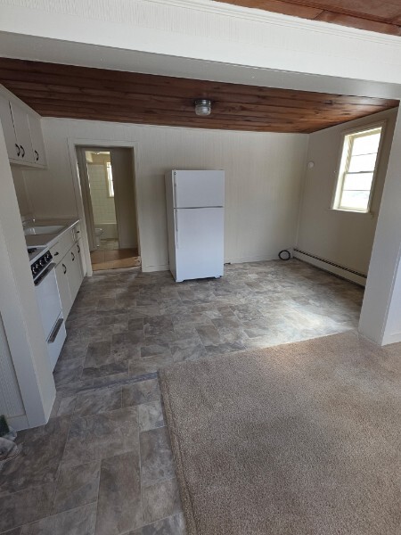 Área de comedor - 50 Cross Rd Unidad 6