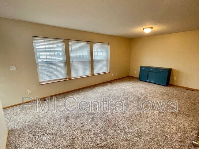 Photo - 1262 SE Village View Ln