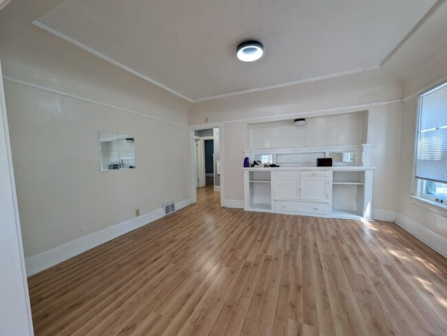 Photo - 2600 N 50th St