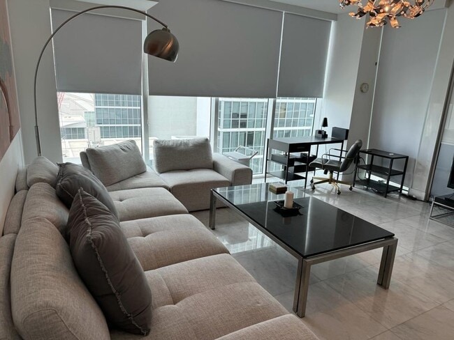 Photo - 1040 Biscayne Blvd Unidad 1505