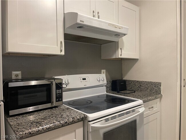 Photo - 1361 E University Ave. Unit 105