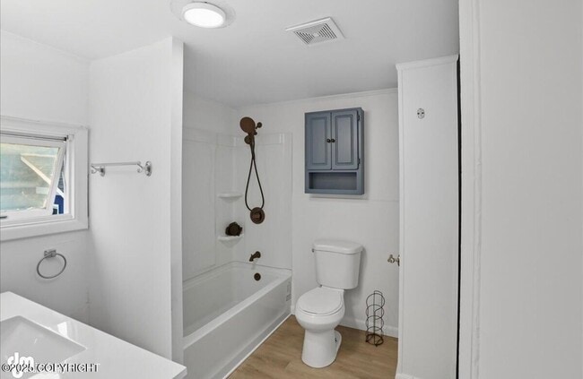 Photo - 617 N Park St