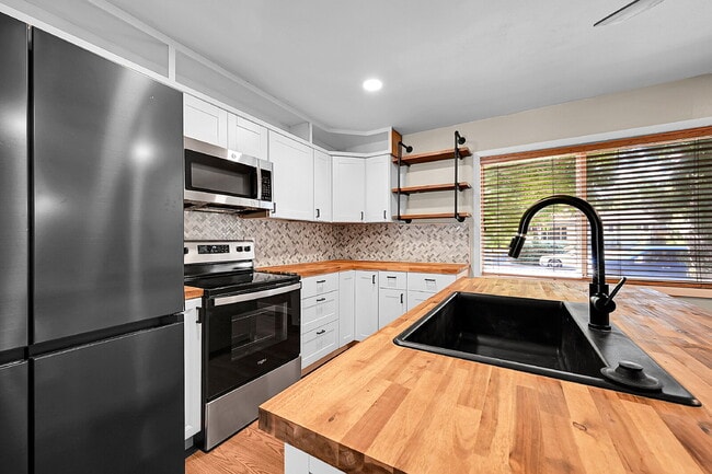 Photo - $2,195.00 - 3 Bedrooms, 2 Bathrooms, Singl...