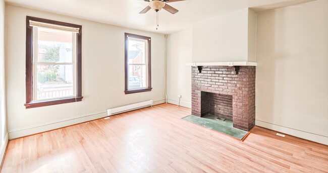 Building Photo - 27 S Jefferson St Unit 1 Rental