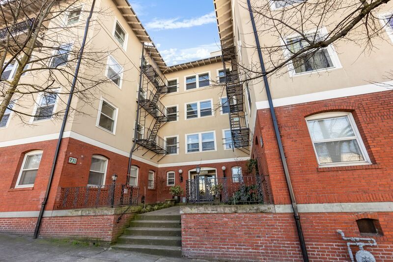 Photo - 731 SW King Ave