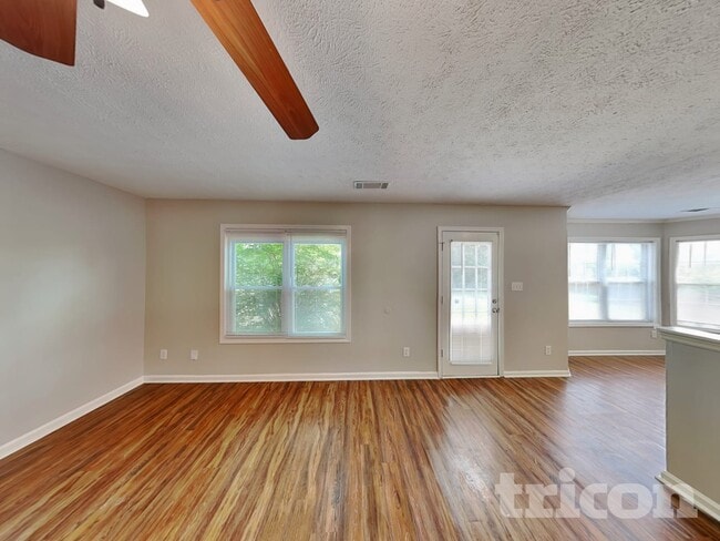 Photo - 101 Midland Dr