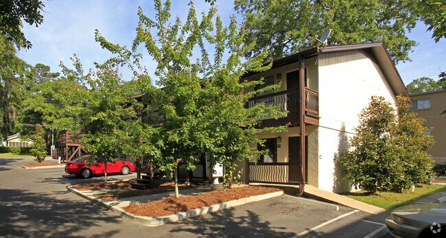 Photo - Arrowhead Apartments