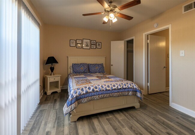 Photo - 9407 Westheimer Rd Unit 305