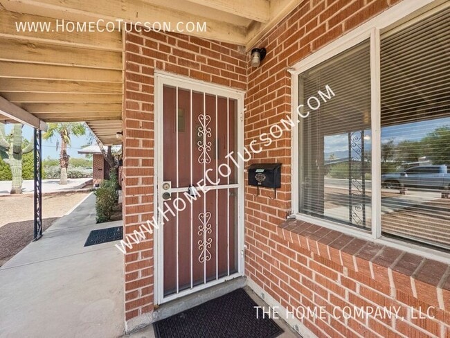 Photo - 3236 E Hawthorne St