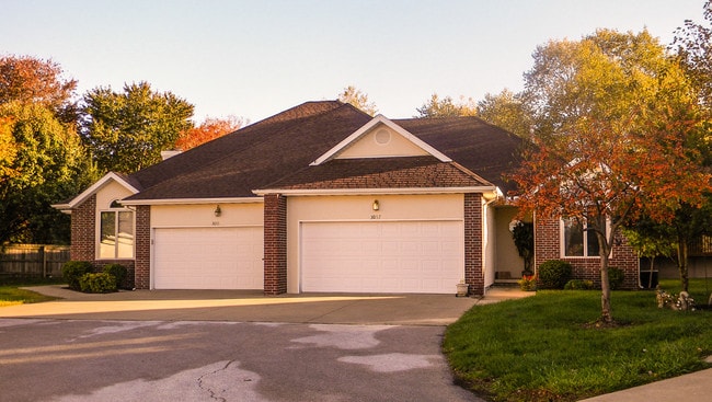 Deerfield Villas - Deerfield Villas