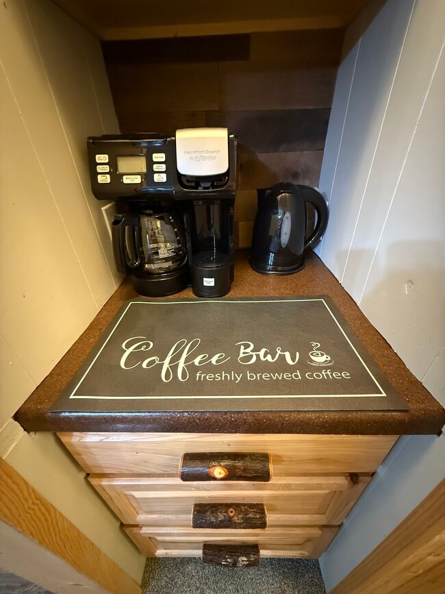 Photo - 1111 Woodsdale Dr