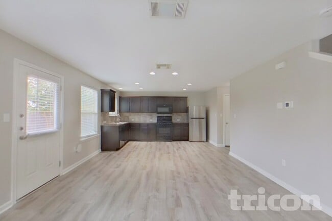 15102 Verela Dr