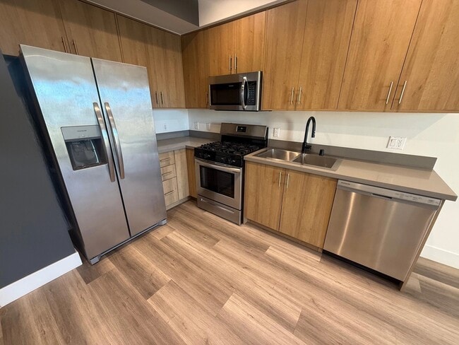 Building Photo - 11155 Huston St