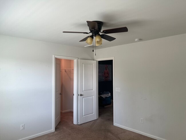 Photo - 214 Great Bend Dr