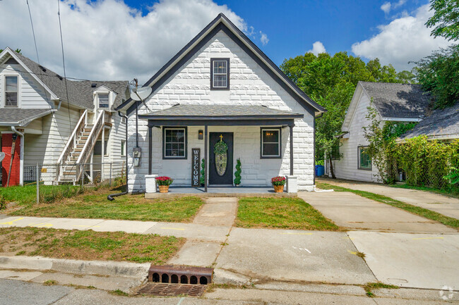 Building Photo - 618 E Vaile Ave Rental