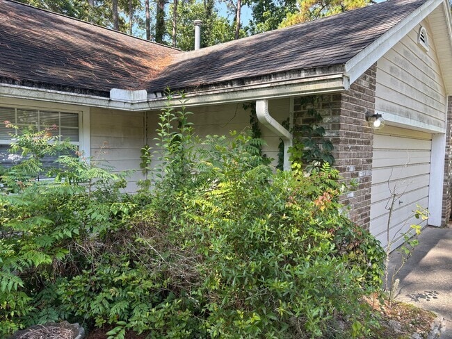 Building Photo - AVAILABLE NOW!!! BEAUTIFUL 3 BEDROOM HOME