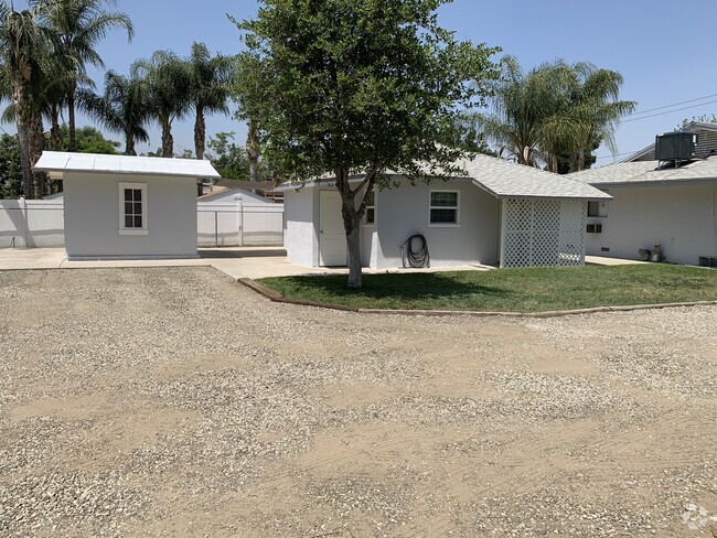 Building Photo - 3834 Stoddard Ave Rental