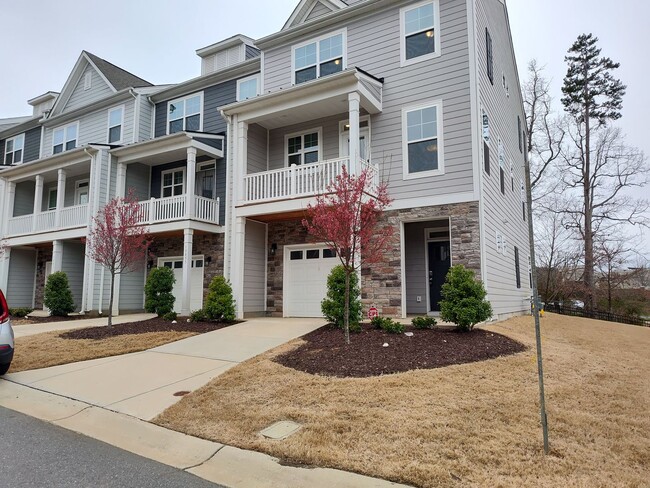 Beautiful 3 story Townhome located in the ... - Beautiful 3 story Townhome located in the ...