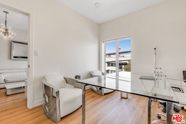 Photo - 6212 Santa Monica Blvd Unit A